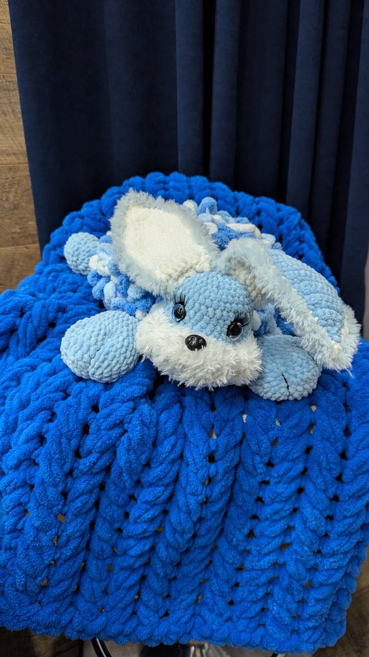 Rabbit soft knitted pillow