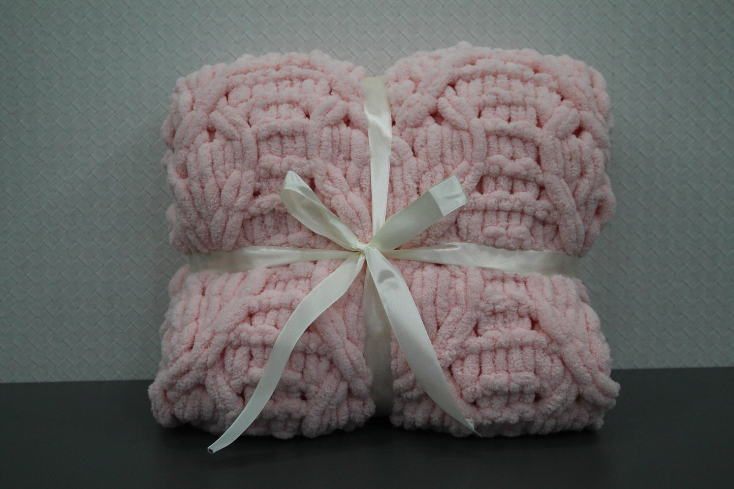 Children's plush plaid in the color of light pink