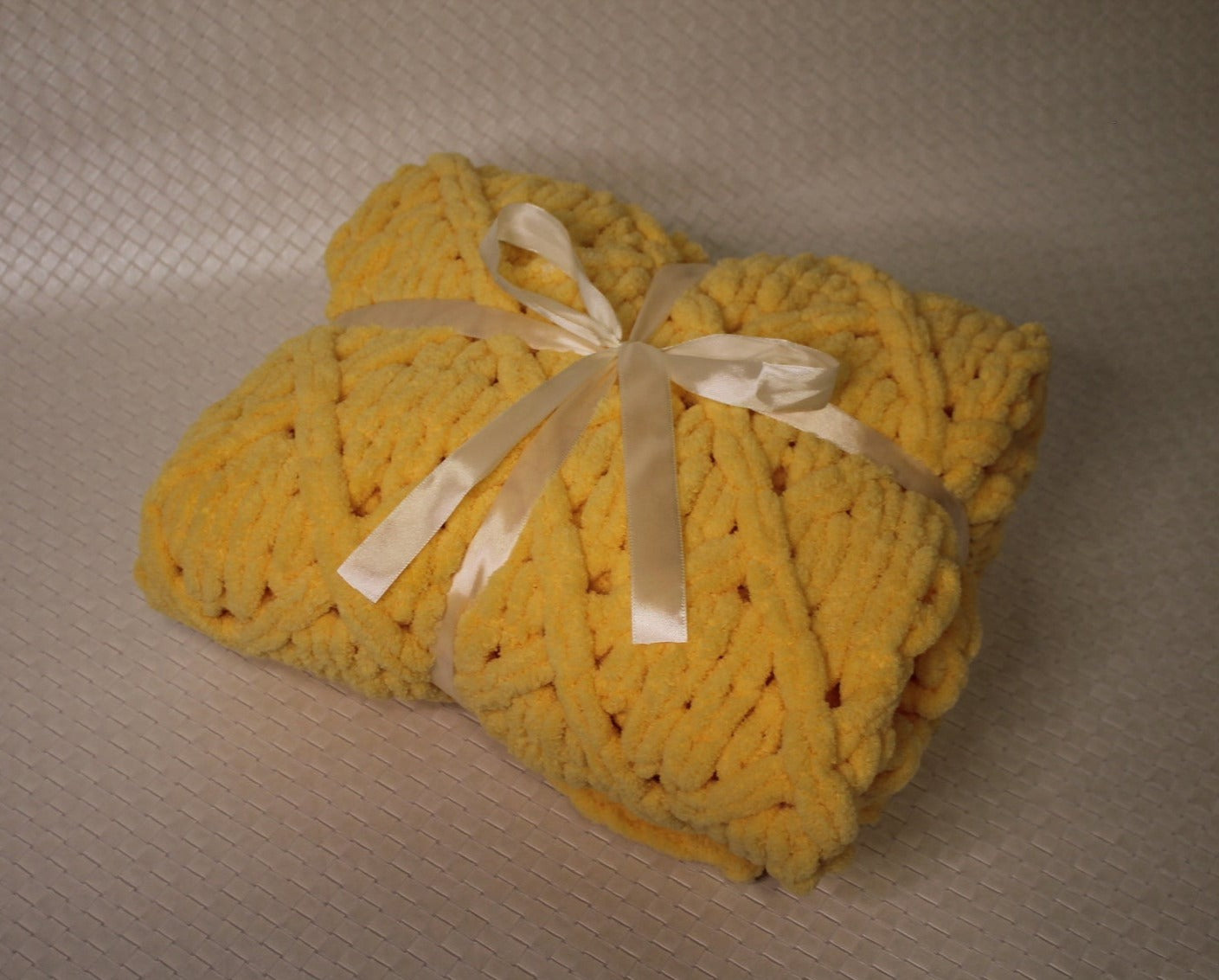 Baby plush blanket Yellow