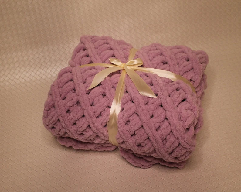 Children's plush plaid in the color of lilac